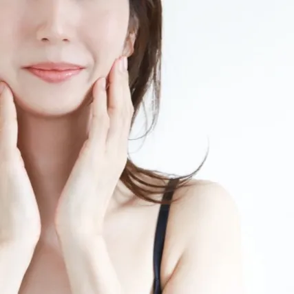 【美容鍼でお顔のむくみ解消！！】